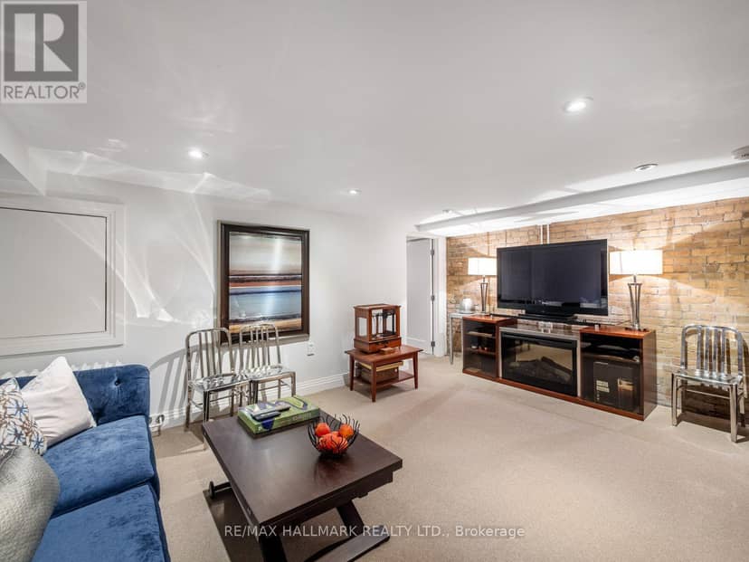 81 Macpherson Avenue — photo 40 of 40