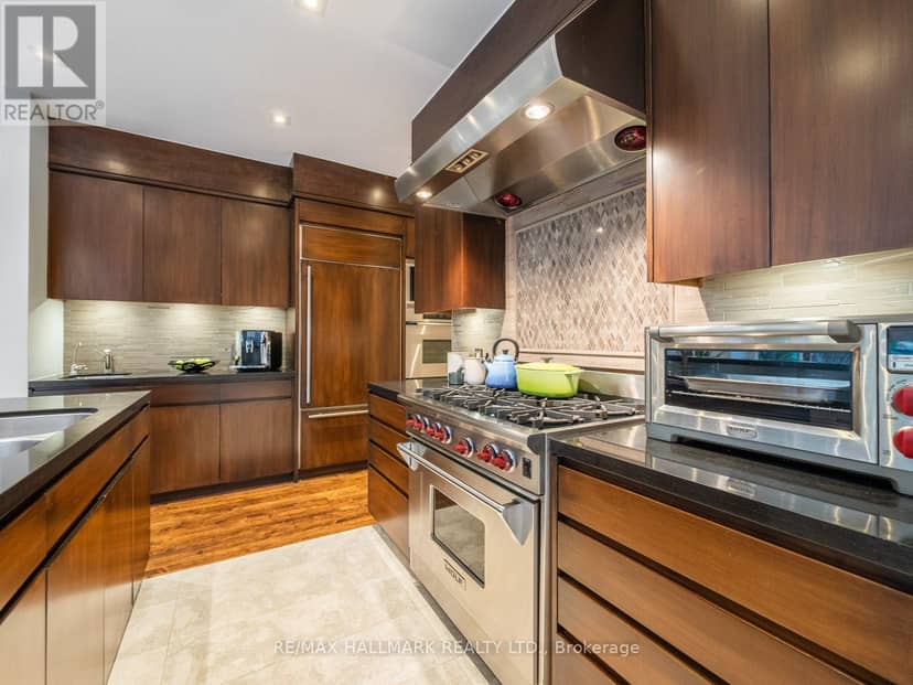 81 Macpherson Avenue, Toronto, photo 8