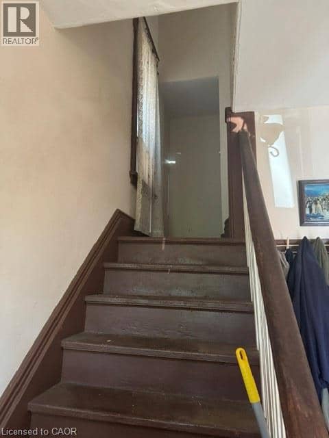 143 ELGIN Street — photo 6 of 26