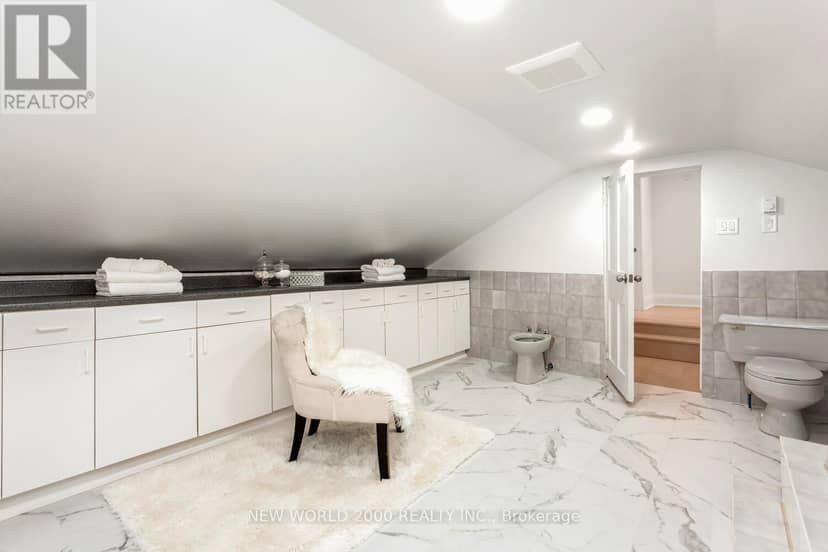 8071 Kipling Avenue — photo 36 of 39