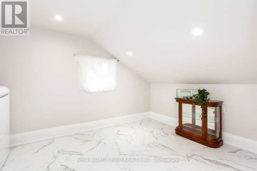 8071 Kipling Avenue — photo 37 of 39
