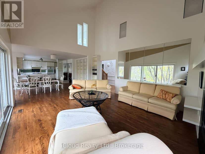 176 Wyndham Street — photo 10 of 37