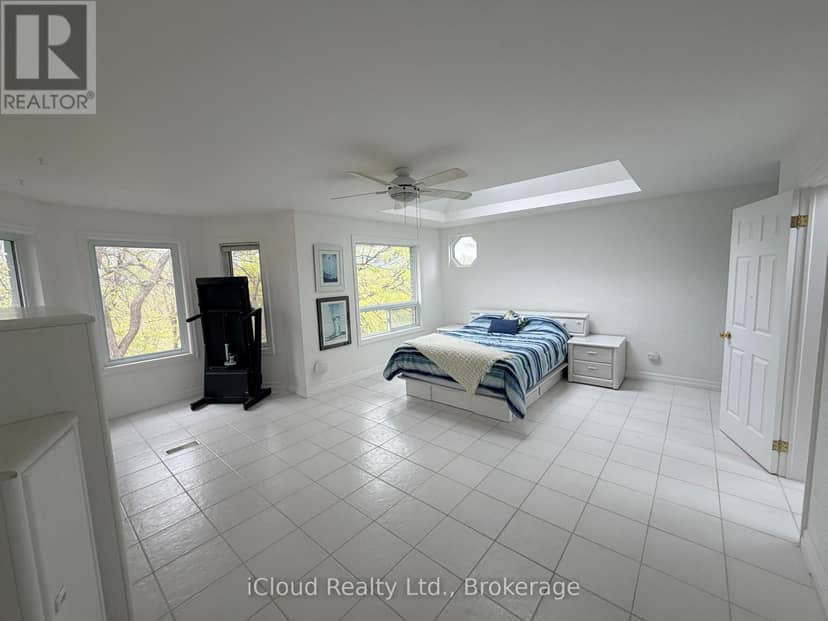 176 Wyndham Street — photo 14 of 37