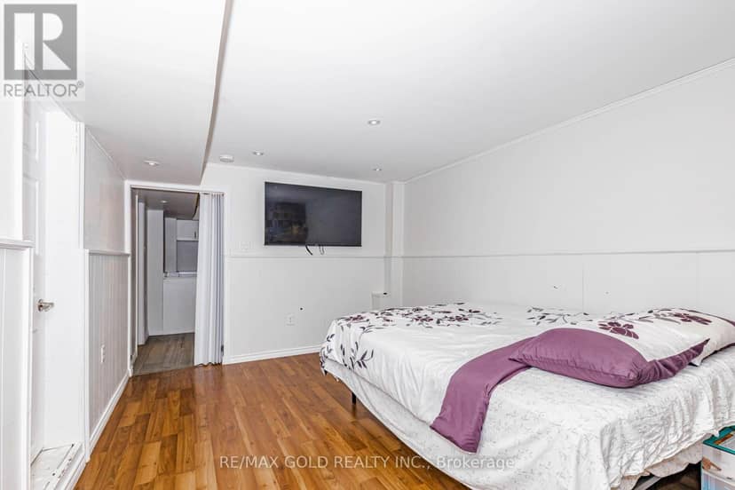 240 Simmons Boulevard — photo 29 of 40
