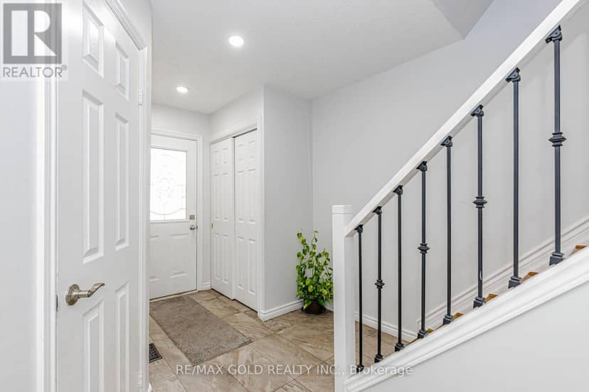 240 Simmons Boulevard, Brampton, photo 4