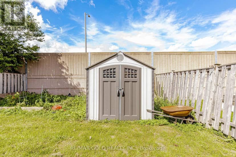 240 Simmons Boulevard — photo 40 of 40