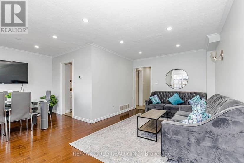 240 Simmons Boulevard, Brampton, photo 6