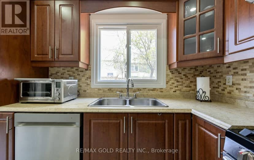 171 Fernforest Drive — photo 12 of 40
