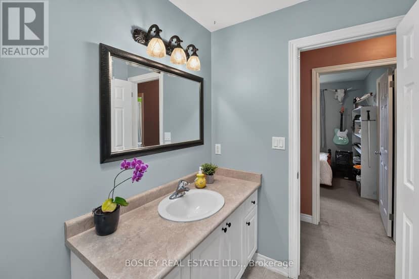 3772 Elm Street — photo 17 of 40