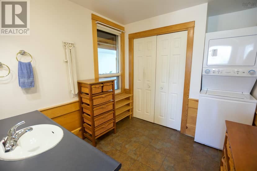 2559 Patrice Road — photo 17 of 40