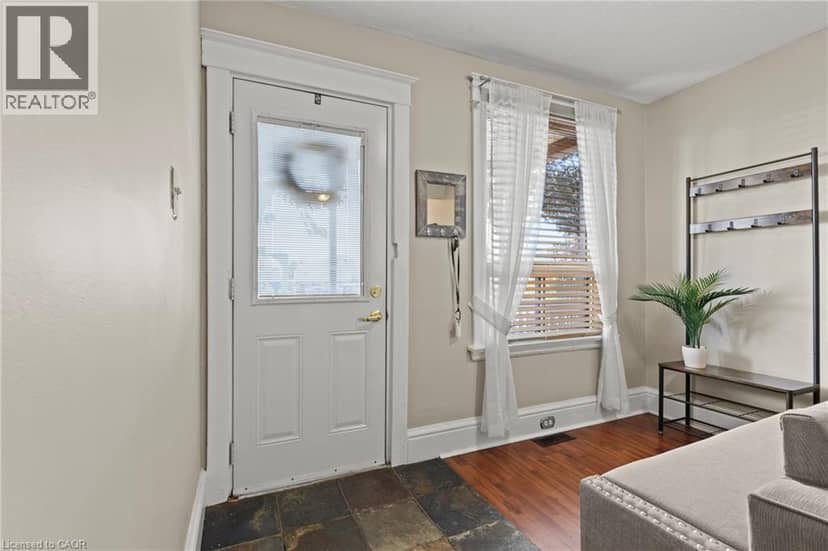 25 MCKINSTRY Street — photo 4 of 29