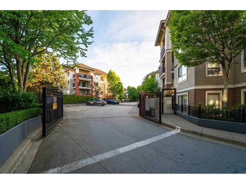 D207 8929 202 STREET, Langley