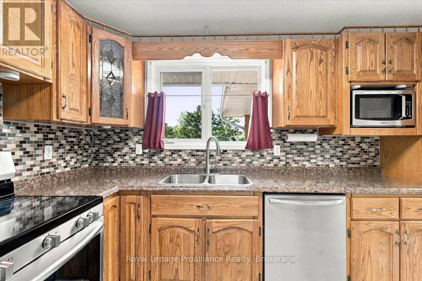91 Chatterton Valley Crescent — photo 14 of 40