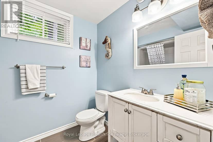 39 Lakewood Crescent — photo 40 of 40