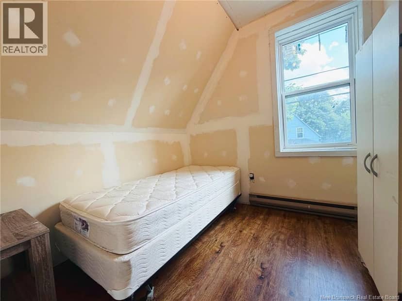 249 Wellington Street — photo 25 of 34