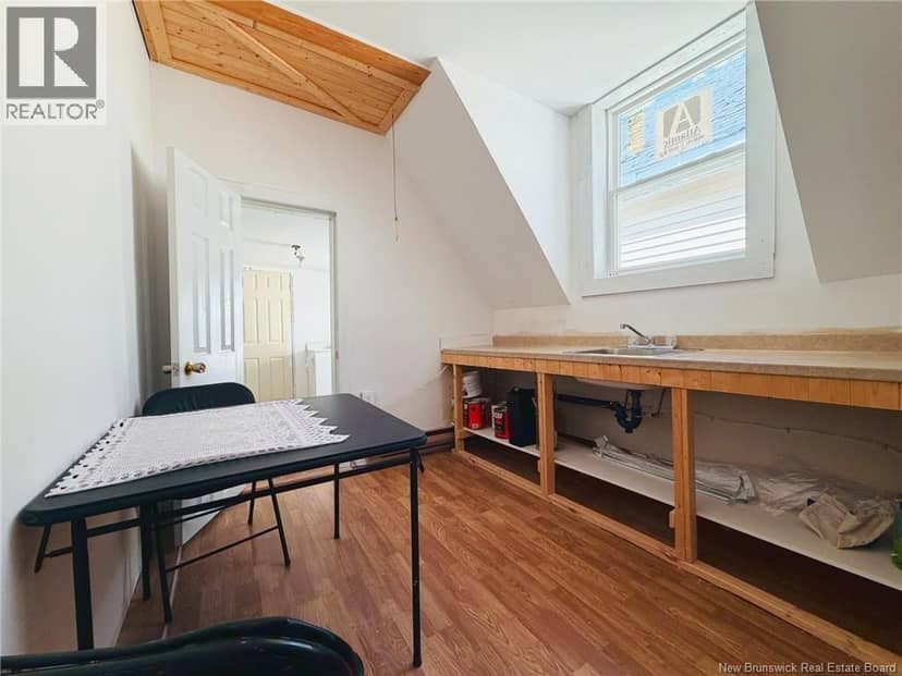 249 Wellington Street — photo 26 of 34