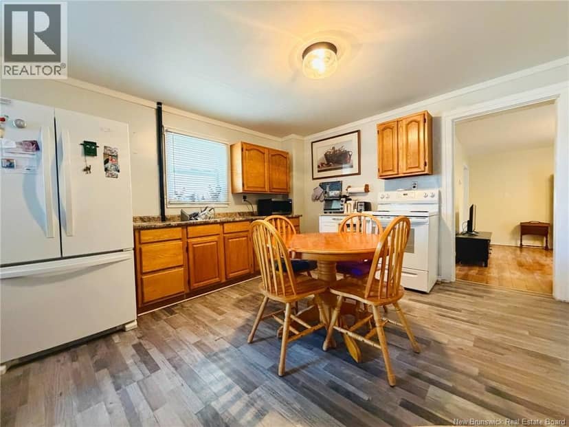 249 Wellington Street — photo 7 of 34