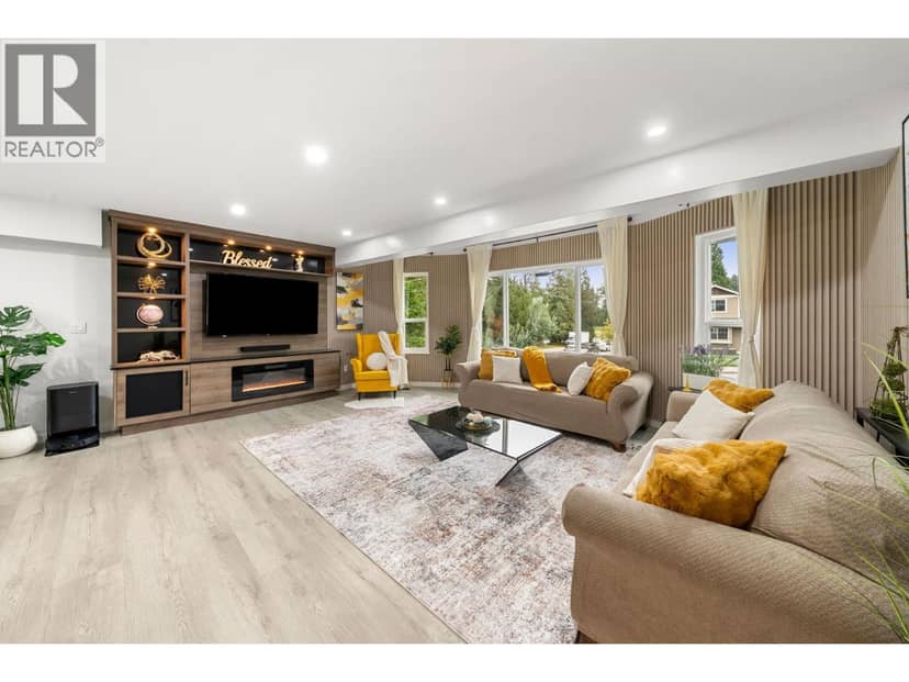 660 E 22ND STREET, North Vancouver, photo 2