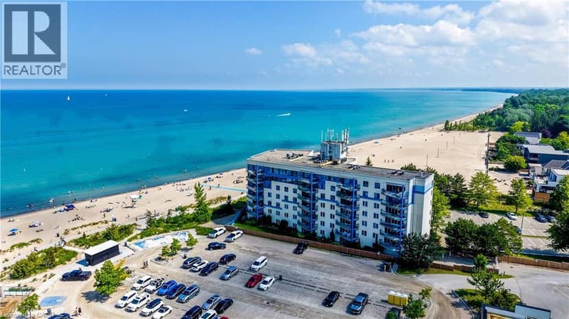 9 PINE Street Unit# 102, Grand Bend, photo 3