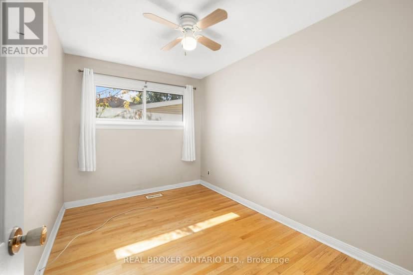 5261 McLean Crescent — photo 18 of 34