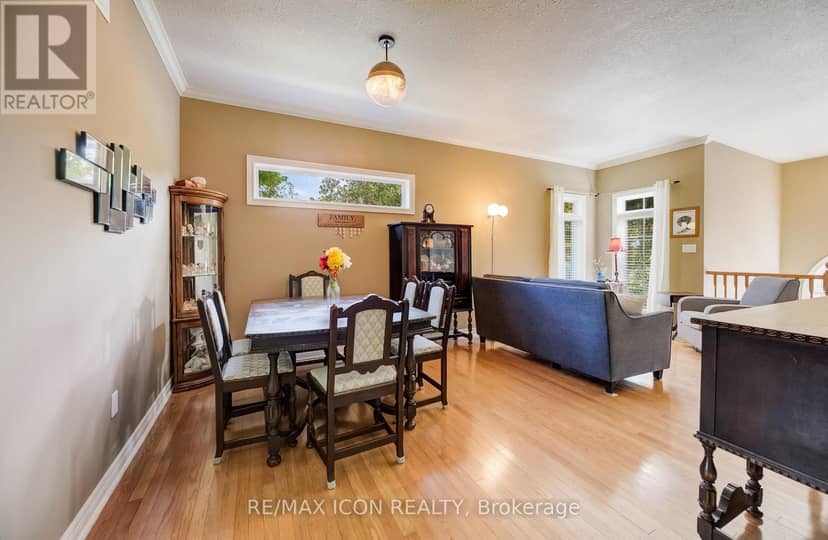17 Kingsley Road — photo 8 of 40