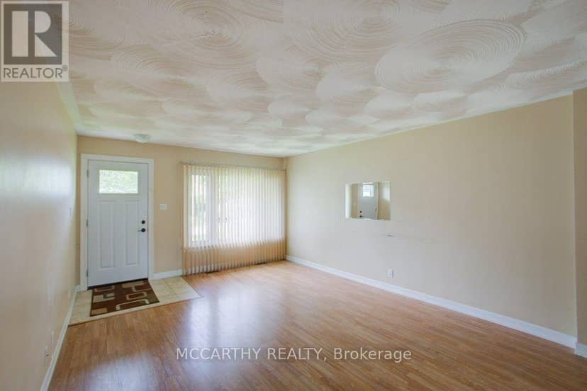 20 Sarah Street — photo 8 of 38
