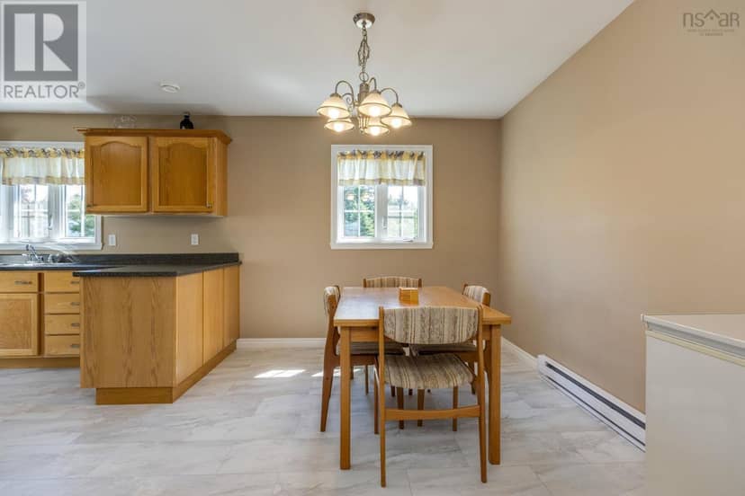 54 Peter Court — photo 13 of 40