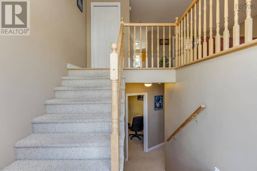 54 Peter Court — photo 5 of 40