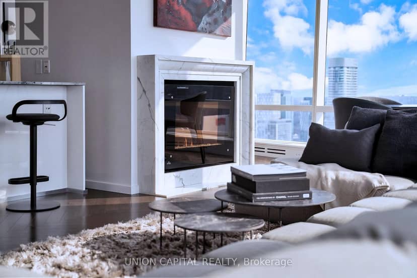 5508 - 180 University Avenue — photo 12 of 32