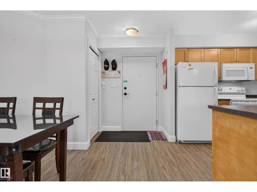 #421 13005 140 AV NW — photo 13 of 33