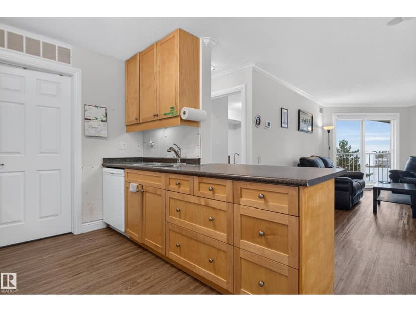 #421 13005 140 AV NW — photo 17 of 33