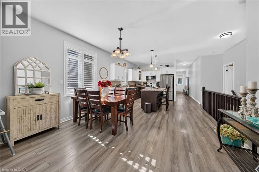10 MACNEIL Court — photo 22 of 40