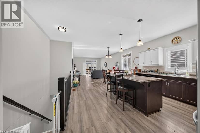 10 MACNEIL Court, Hagersville, photo 7