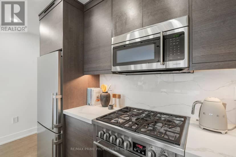 311 Gilmour Avenue — photo 13 of 39