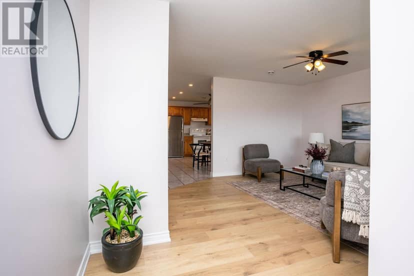 33 Holland Drive, Stratford, photo 7