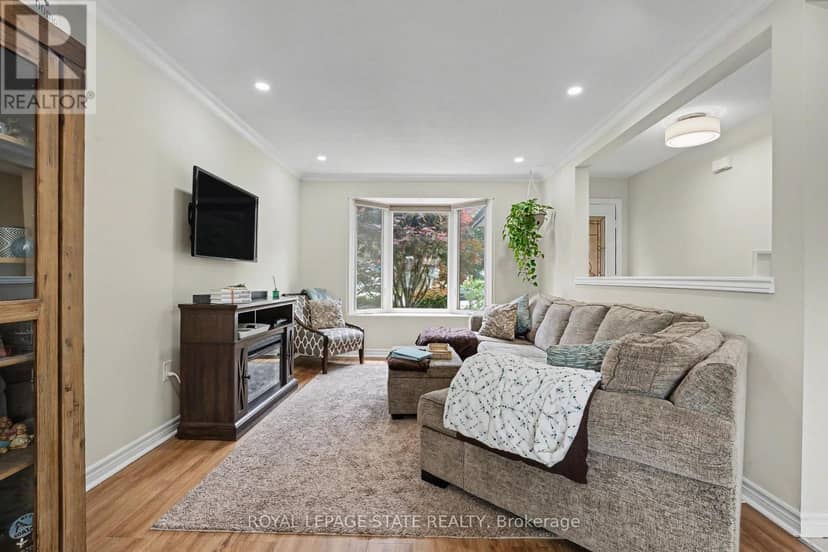103 Glenashton Drive — photo 6 of 40