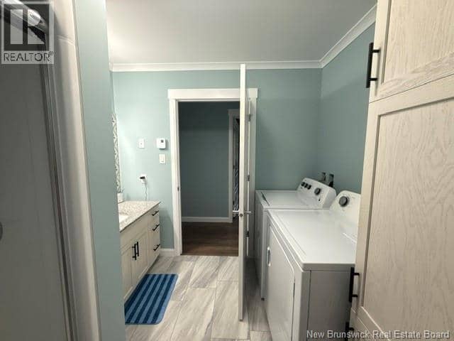 557 Chaleur Street — photo 11 of 37