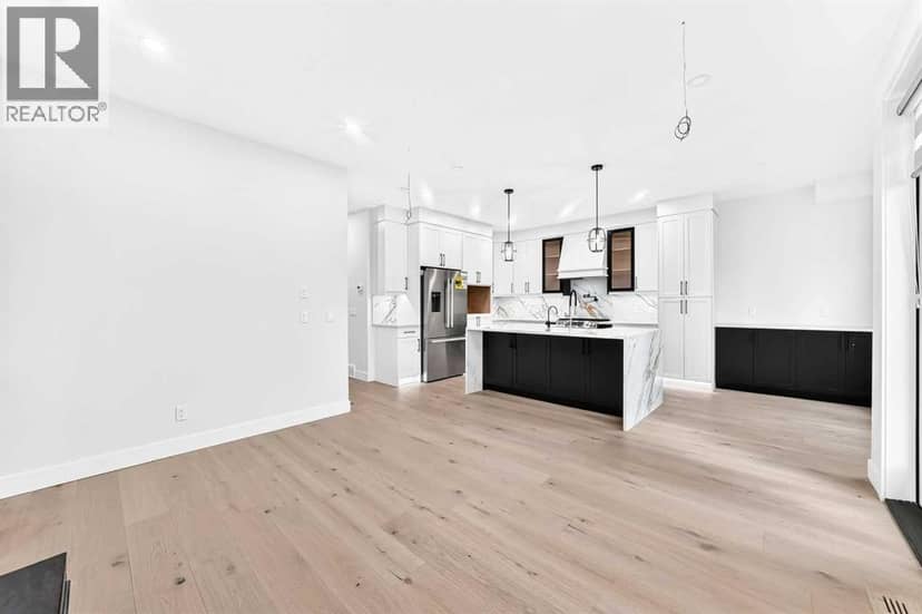 3106 15 Avenue SW — photo 10 of 40