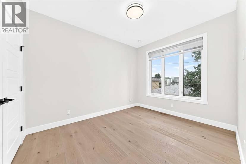 3106 15 Avenue SW — photo 22 of 40