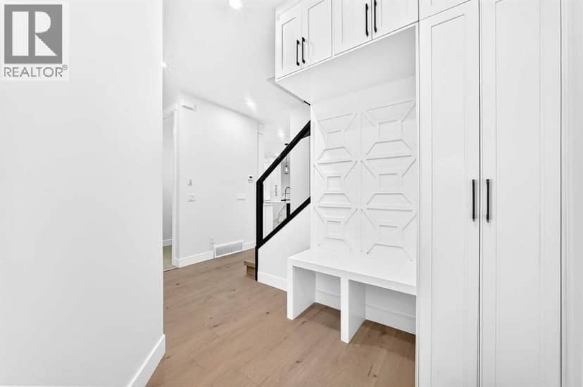 3106 15 Avenue SW, Calgary, photo 2