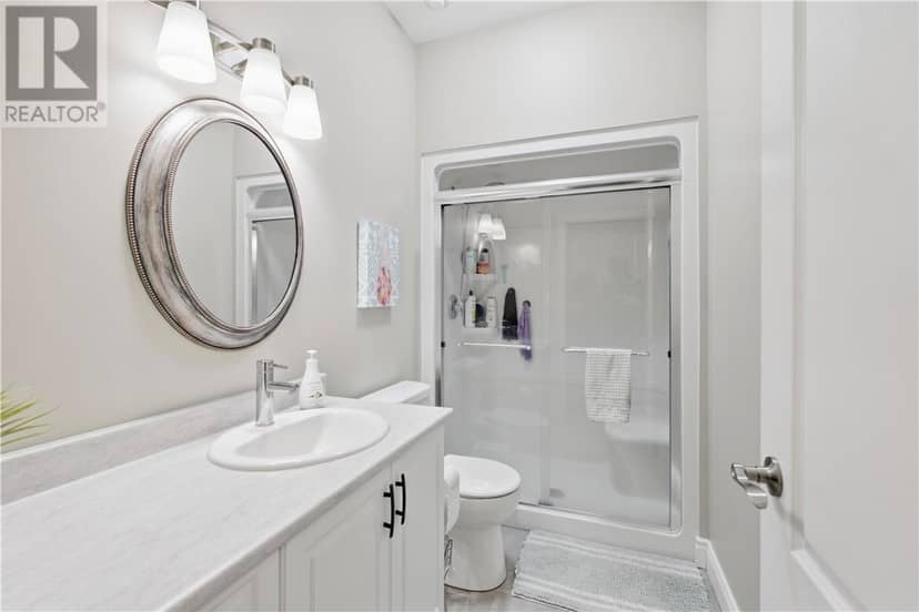 2512 Parkview Drive Unit# D11 — photo 20 of 33