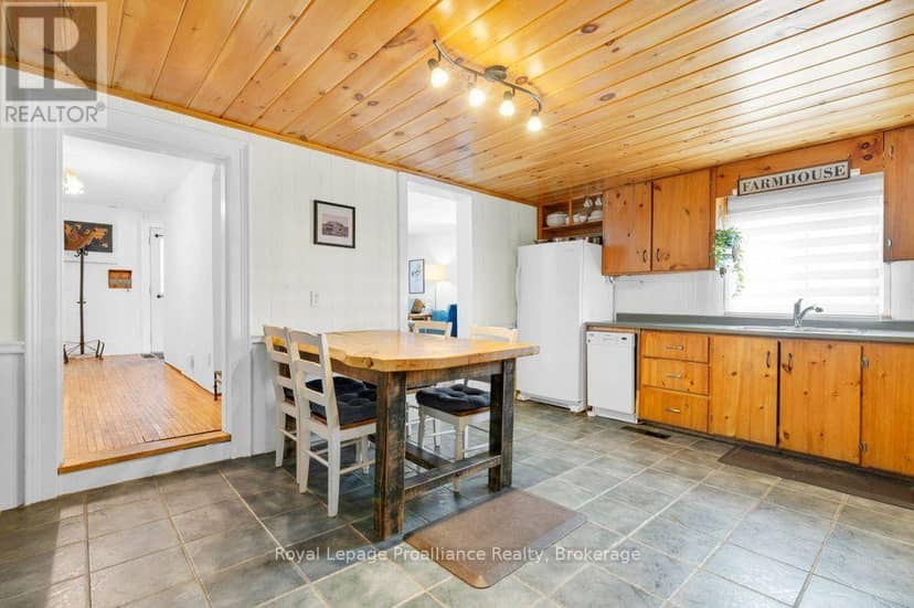 369 5th Concession Rd S Road — photo 10 of 31
