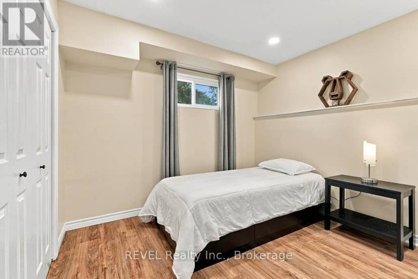 92 Maple Drive — photo 24 of 37