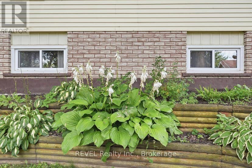 92 Maple Drive — photo 32 of 37