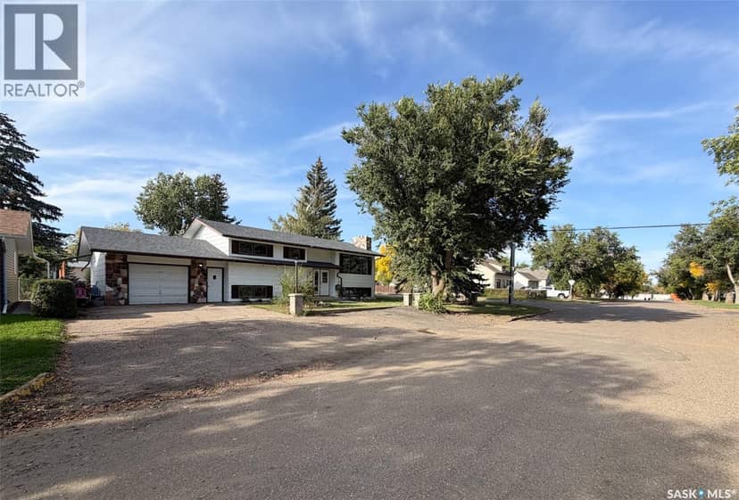 200 3rd STREET E, Ponteix, photo 3