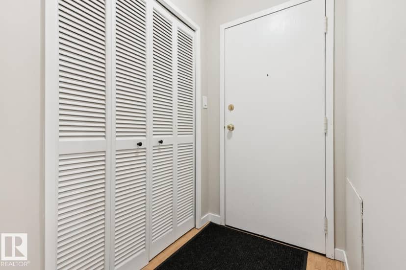 #305 10829 117 ST NW, Edmonton, photo 3