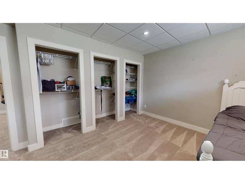 3809 52 AV — photo 36 of 40
