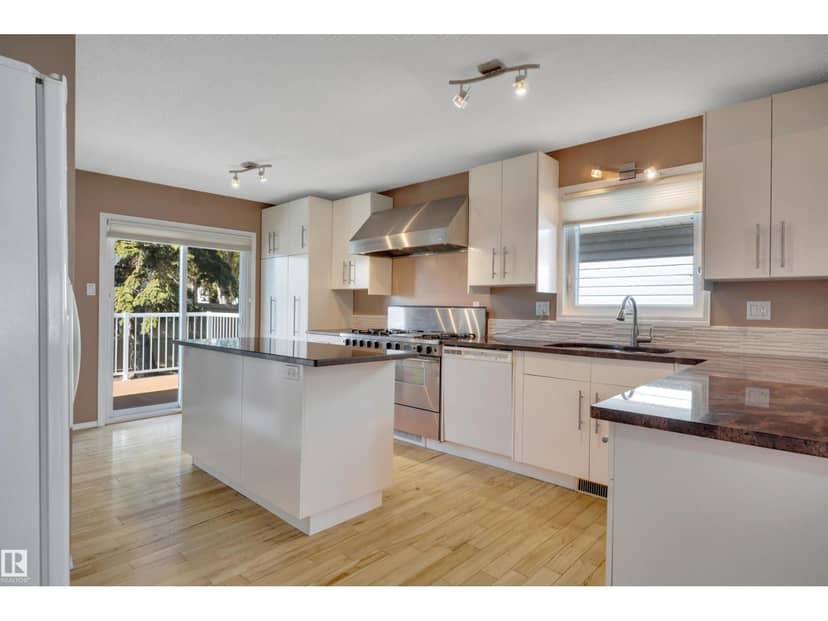 17532 Callingwood Rd NW — photo 12 of 40