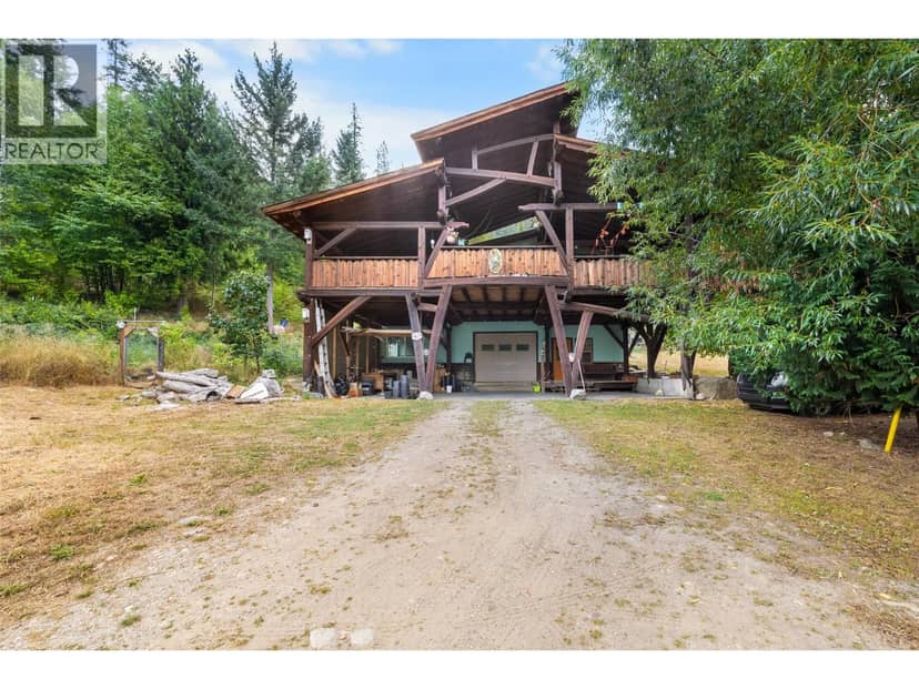 14356 3A Highway, Gray Creek