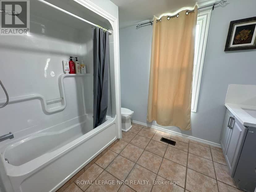 4148 Victoria Avenue — photo 13 of 15